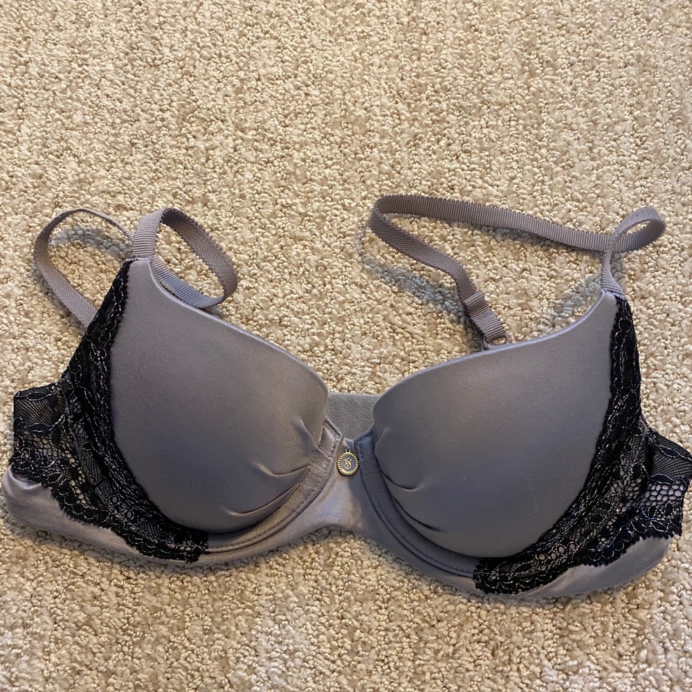 Victoria’s Secret lined Demi bra